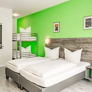 Hotell Alecsa Am Olympiastadion