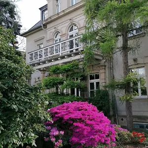 https://am-elbradweg-gstezimmer-weiland.dresdenhotels.net