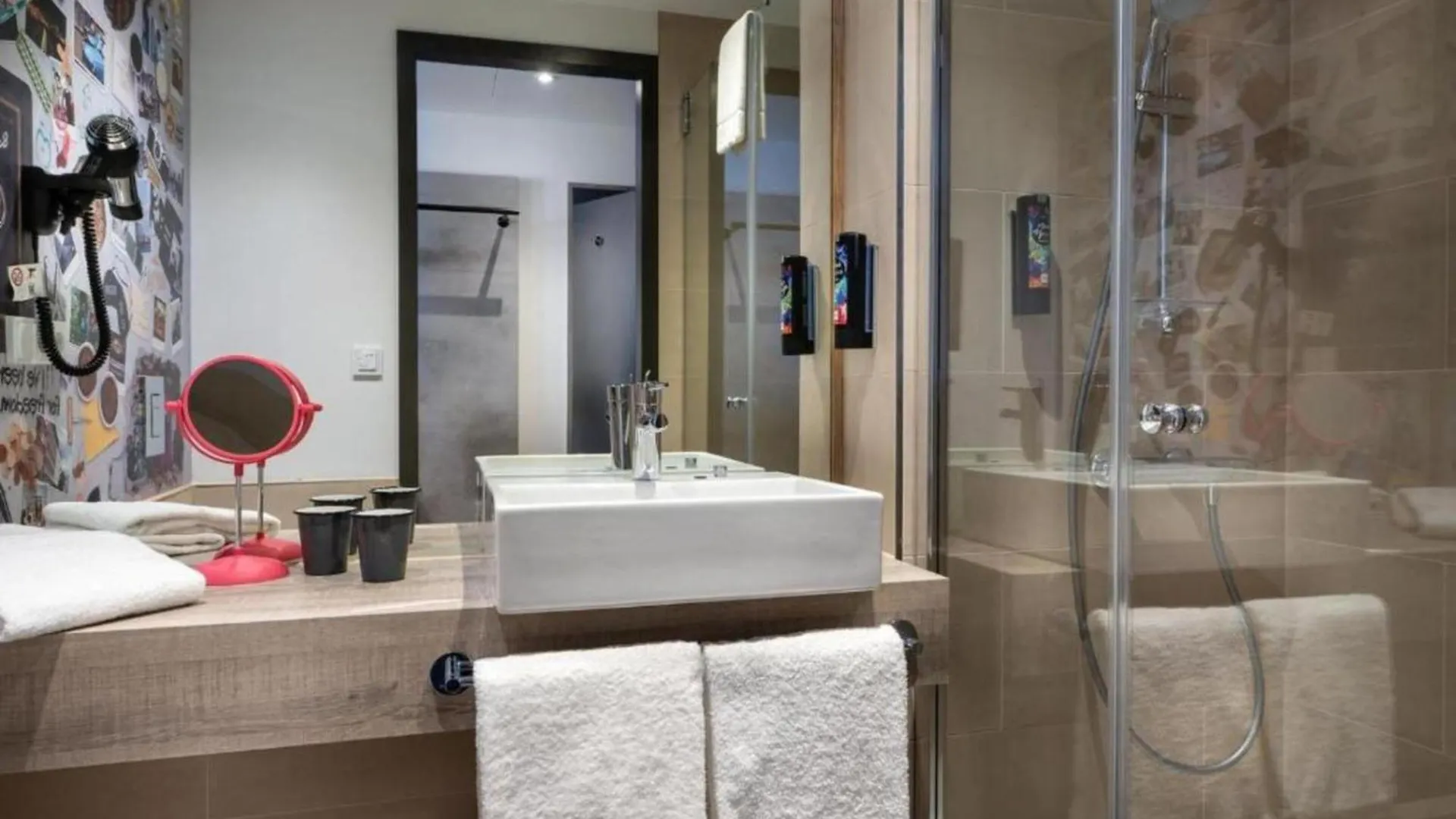 *** Hotel Holiday Inn - The Niu, Hide Berlin Friedrichshain By Ihg Alemanha