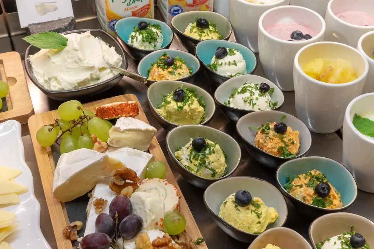 Holiday Inn - The Niu, Hide Berlin Friedrichshain By Ihg Hotell
